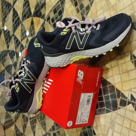 New Balance 410 V 7 Trail/Running Shoe Size 9.5 wide..New in Box - Picture 3 of 8
